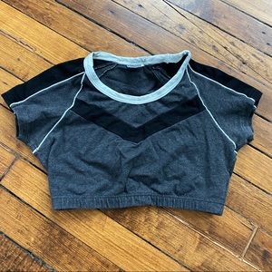 Vintage 90’s crop top